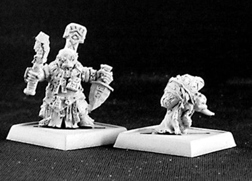 Bloodstone Gnome Priest and Familiar #14437 Bloodstone Gnomes Unpainted